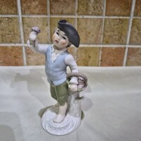 Goebel Virághorozó Fiú