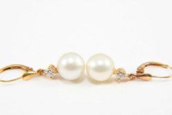 14 kt fülbevaló Gyémántok  0,3ct és gyöngy