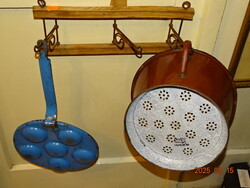 ANTIK FA FÉM DRÓT FALI FOGAS KIHAJTHATÓ AKASZTÓS