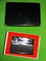 RETRO hibátlan BROTHER LITE benzines öngyújtó dobozával a képek szerint