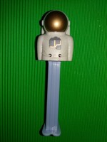 2024.PEZ CUKORKATARTÓ ADAGOLÓ - SPACE MISSION GOLD ASTRONAUT MARS MISSION -figura a képek szerint
