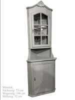 Üvegajtós sarokszekrény