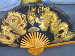 Keleti sárkányos bambusz legyező, dekoráció  fekete arany