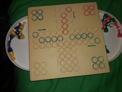 Retro trafikáru bazáráru plasztik utazó társasjáték KI NEVET A VÉGÉN ? a képek szerint