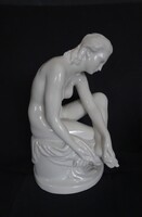 Kisfaludi Strobl Zsigmond  törülköző női akt szobor.