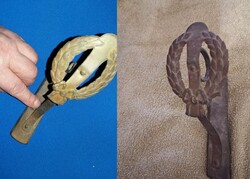 Antik réz koszorúdíszes szerinten katonai tiszti függönytartó pár  állapot a képek szerint