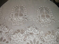 Gyönyörű vintage stílusú rózsás vitrázs függöny