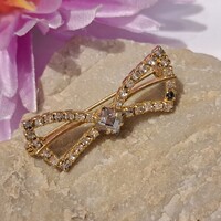 Régi aranyozott Cirkon bross 3 cm-es