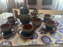 Eladó Trójáni pávaszemes kerámia készlet ​Eladó a képeken látható, gyönyörű írókázott díszítésű, söt