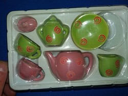 Nagyon szép parányi porcelán babaszobás kávés /teás készlet a dobozával a képek szerint
