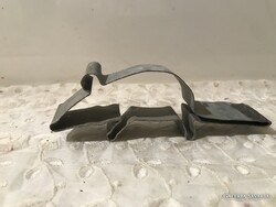 SÜTEMÉNY KISZÚRÓ - FÉM - 14 x 5 x 3 cm - KÉZMŰVES -  EGÉRKE - RÉGI - VASTAG - ERŐS