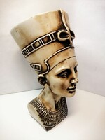 Nefertiti az egyiptomi Ehnaton fáraó felesége, Égetett mázas gipsz szobor