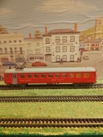 Vasútmodell H0 étkezőkocsi pantográfos