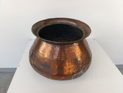 Réz üst antik bogrács konyhai vörösréz nagy nehéz üst edény foltozott lyukas 842 6273