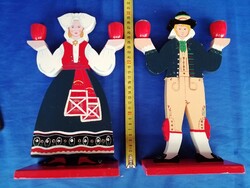 Egyben! Vintage IKEA fa gyertyatartó pár – Lizzie Velander (Svéd népviselet)