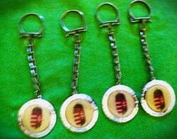 1990. a rendszerváltás fém trafikáru : MAGYAR CÍMERES kulcstartó darabra a képek szerint