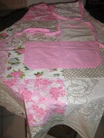 Aranyos vintage stílusú virágos patchwork zsebes kötény