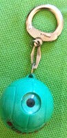 Retro trafikáru bazáráru fém /plasztik kulcstartó Foci labdás képnézegetős BUDAPEST a képek szerint
