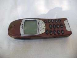 Nokia 6210 retro mobiltelefon (2893)