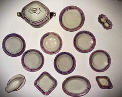 ANTIK GYÖNYÖRŰ KÉZZEL FESTETT PORCELÁN 6 SZEMÉLYES BABAHÁZAS ÉTKÉSZLET HIÁNYTALAN a képek szerint