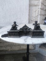 Antik öntöttvas angyalok Szobor jellegű Barokk rokokó stílusú , valószínűleg Bútor óra kàlyha torony