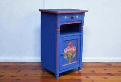 Népi festett fa komód éjjeliszekrény