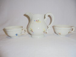 Zsolnay barokk porcelán kis kiöntő és két darab kávés csésze együtt