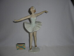 Wallendorfi porcelán balerina nipp, figura - sérült
