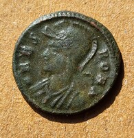 Római bronz URBS Roma smk verdejel (P3)