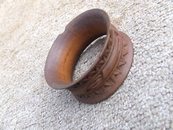 Régi konyhai eszköz faragott szalvétagyűrű