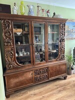 Neoreneszánsz vitrines szekrény