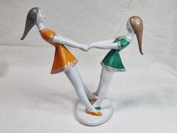 Hollóházi art deco stílusú porcelán pörgő vagy forgó lányok hibátlan állapotban 18 cm. magas