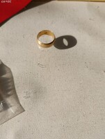 Eladó ez a trombitaréz "arany" gyűrű