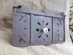 Régi kemence  alkatrész ajtó tevőke kézműves