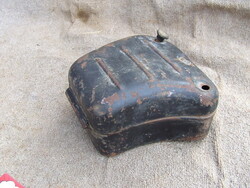 Veterán motor alkatrész Pannónia szerszámos