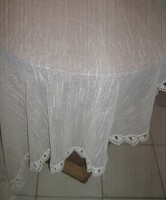 Csodaszép vintage stílusú csipkés szélű sarkán lekerített hatalmas vitrázs függöny pár