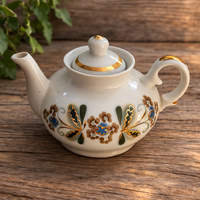 Szép állapotú, szovjet korszakból származó ukrán porcelán mini teáskanna, a híres Polonne porcelángy