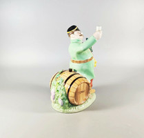 HERENDI, "TOKAJI" BORT IVÓ KATONA KÉZZEL FESTETT PORCELÁN FIGURA, HIBÁTLAN! (I139)