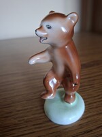 Hollóházi táncoló maci, medve. 9,3 cm. Jelzett