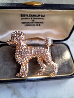 Aranyos,strasszos kutyás bross