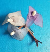 Harisnyavirág orchidea formájú bross , kézileg készített