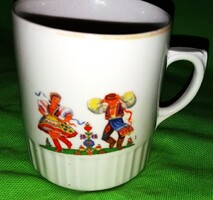 Antik Zsolnay porcelán SZOKNYÁS bögre Néptáncosok jelenetes a képek szerint