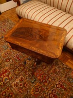 Intarziás kisasztal restaurált