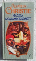 AGATHA CHRISTIE: MACSKA A GALAMBOK KÖZÖTT