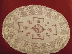 Régi, ovális, csipke terítő, javított