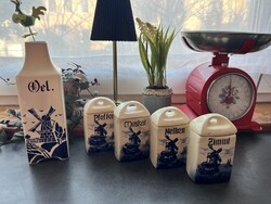 Régi delft-i stílusú fehér fűszertartók szép állapotban együtt