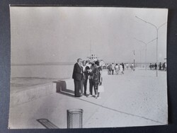 Badacsony - sétány a Balatonnál – kirándulók és hajó a kikötőnél – 1963