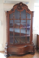 Vitrines szekrény, oldalsó ajtókkal, szép állapot!