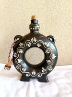 Barna mázas,virág mintás kerámia pereckulacs, kulacs