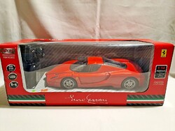 Ferrari autó távirányítóval, bontatlan dobozában 1:14-es méret